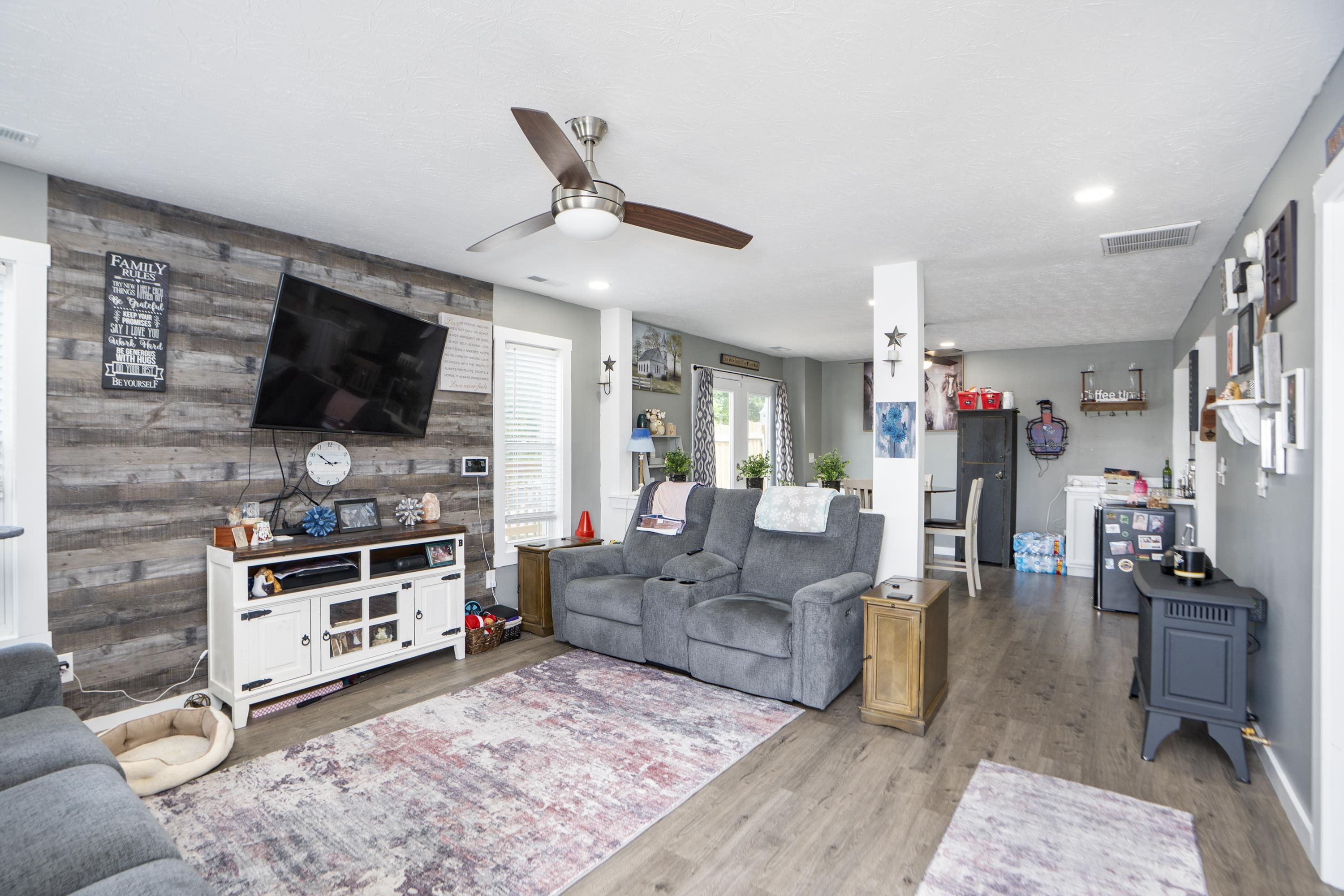 120 W GAY ST, STAUNTON, Virginia 24401, 3 Bedrooms Bedrooms, ,2 BathroomsBathrooms,Residential,120 W GAY ST,677571 MLS # 677571