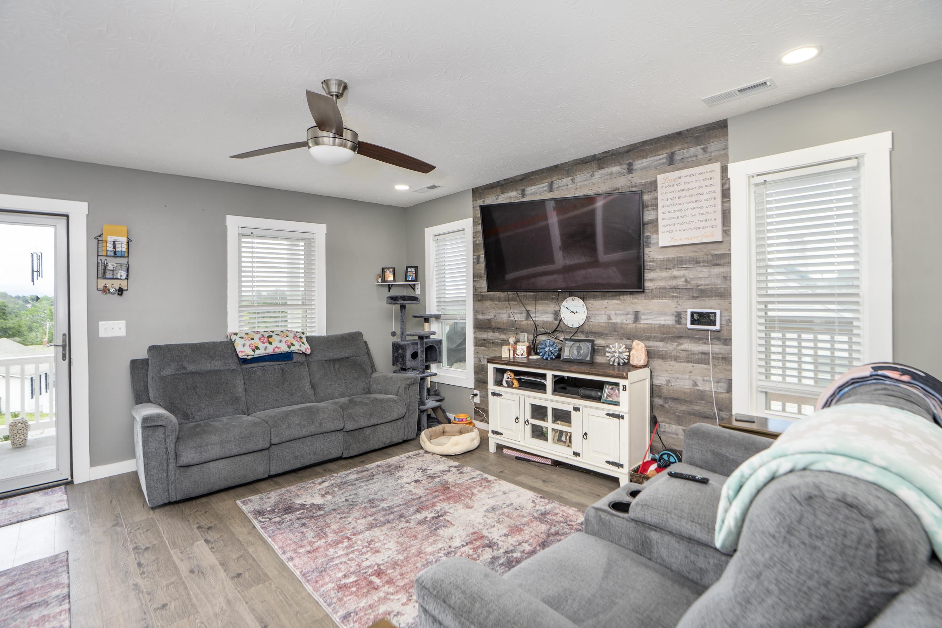 120 W GAY ST, STAUNTON, Virginia 24401, 3 Bedrooms Bedrooms, ,2 BathroomsBathrooms,Residential,120 W GAY ST,677571 MLS # 677571