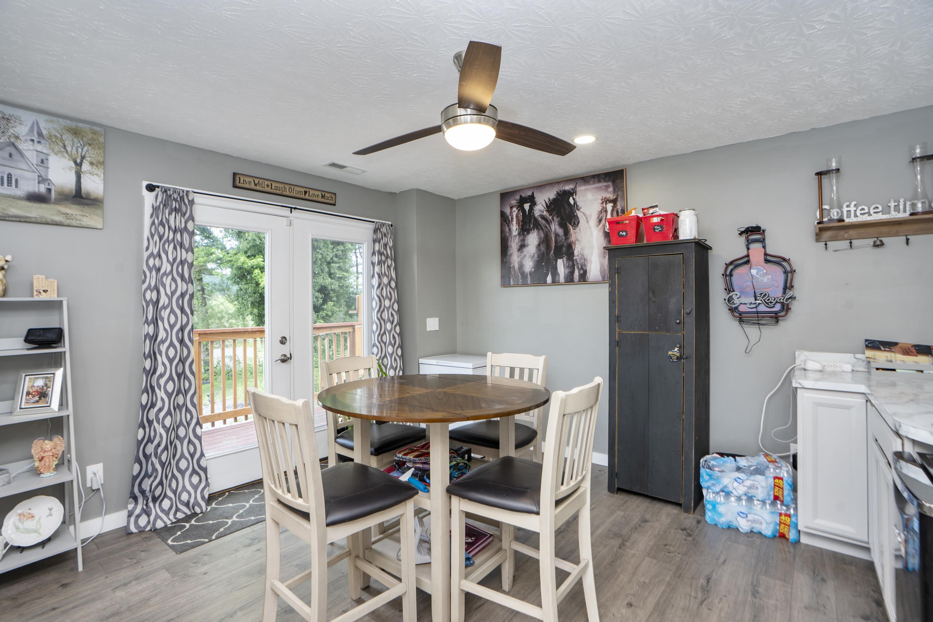 120 W GAY ST, STAUNTON, Virginia 24401, 3 Bedrooms Bedrooms, ,2 BathroomsBathrooms,Residential,120 W GAY ST,677571 MLS # 677571