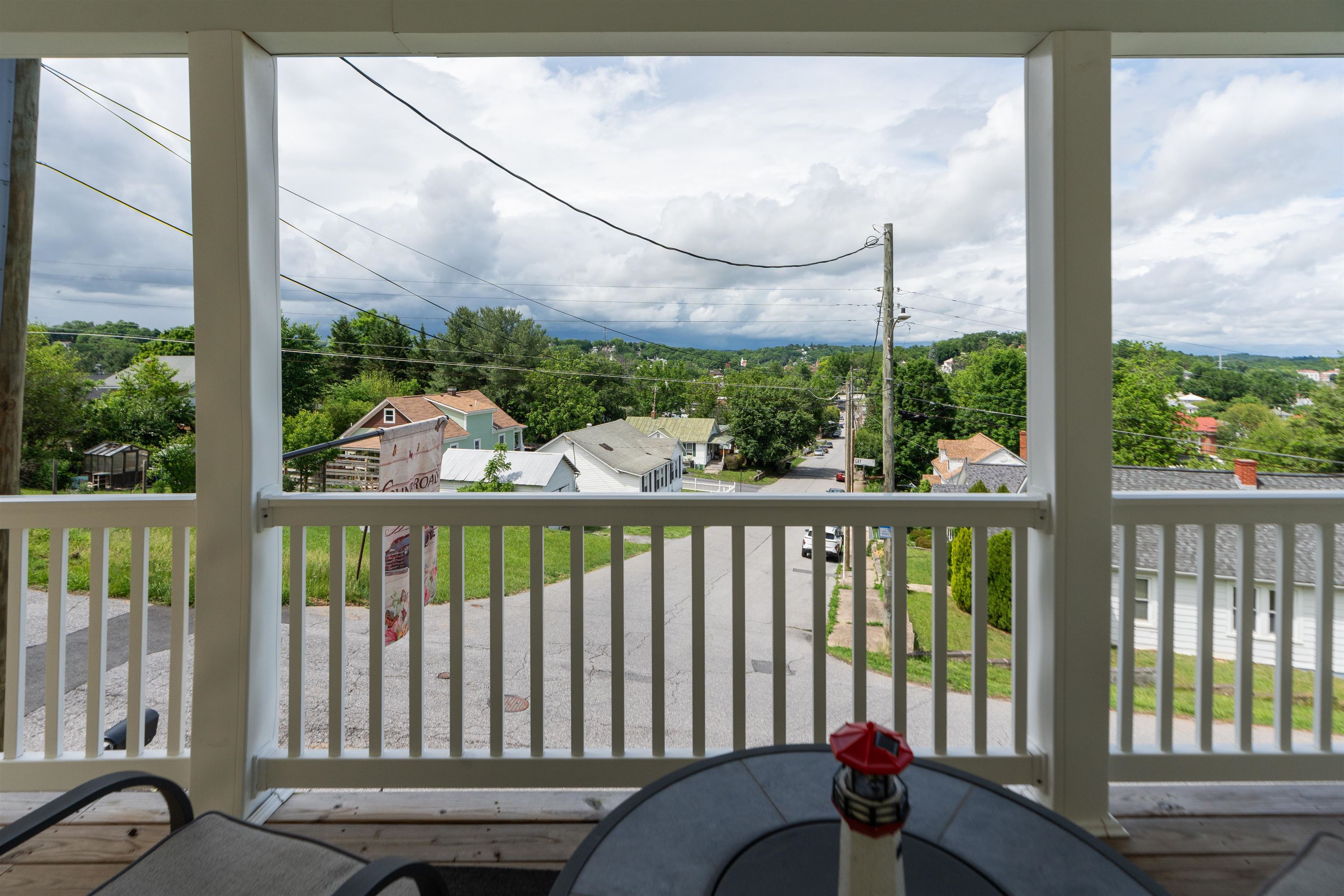 120 W GAY ST, STAUNTON, Virginia 24401, 3 Bedrooms Bedrooms, ,2 BathroomsBathrooms,Residential,120 W GAY ST,677571 MLS # 677571