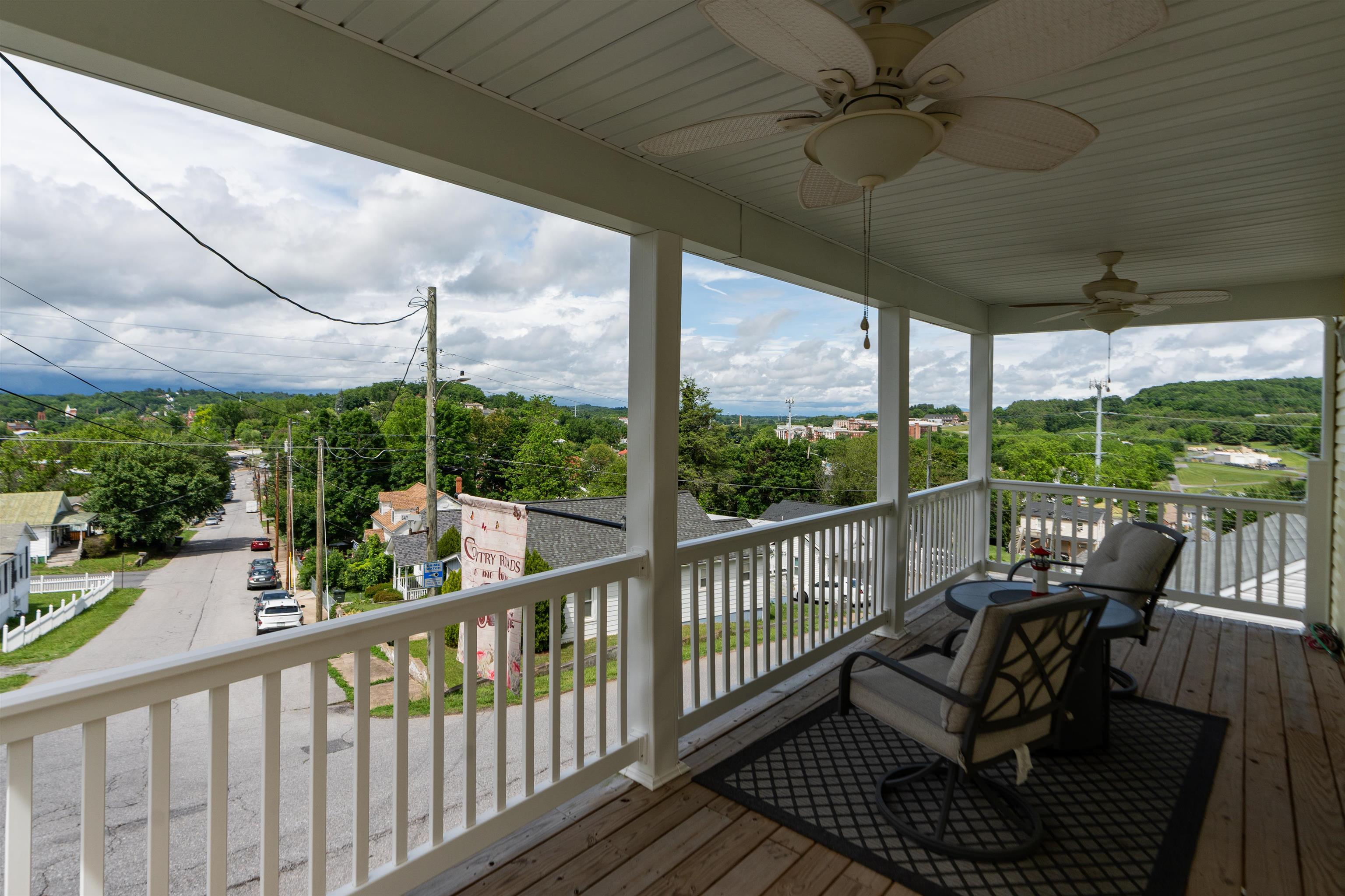 120 W GAY ST, STAUNTON, Virginia 24401, 3 Bedrooms Bedrooms, ,2 BathroomsBathrooms,Residential,120 W GAY ST,677571 MLS # 677571