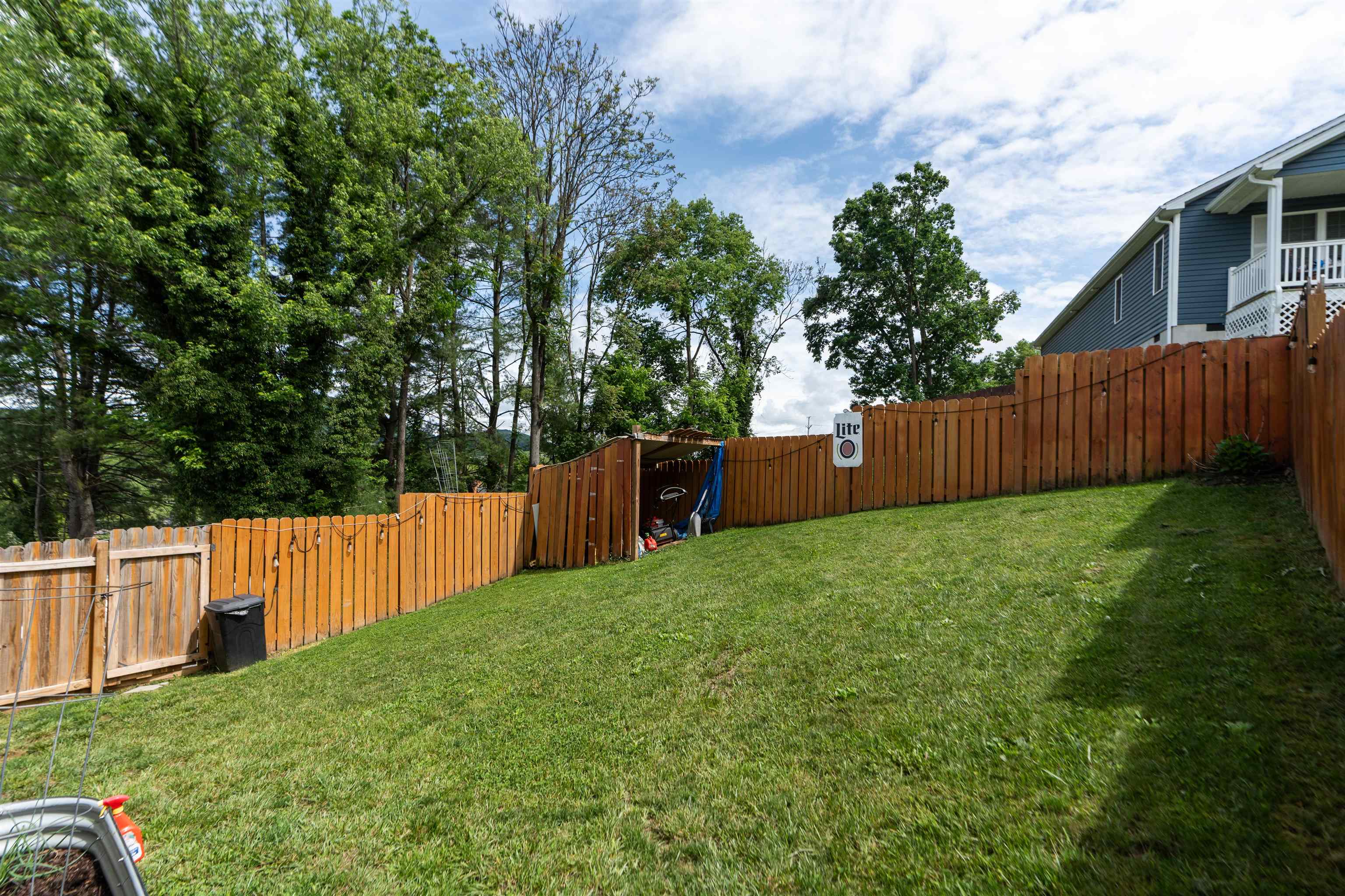 120 W GAY ST, STAUNTON, Virginia 24401, 3 Bedrooms Bedrooms, ,2 BathroomsBathrooms,Residential,120 W GAY ST,677571 MLS # 677571