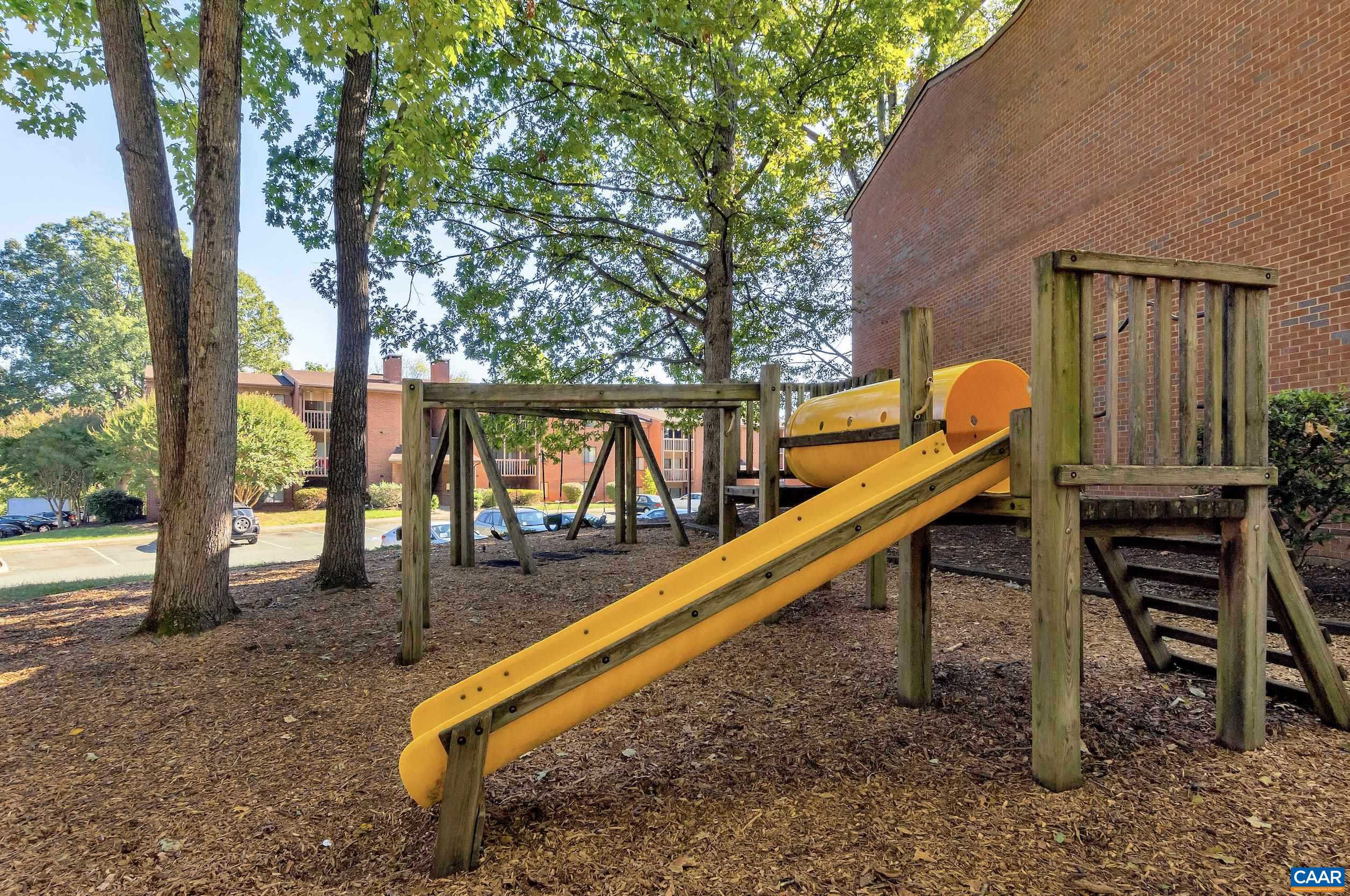 114 TURTLE CREEK RD, CHARLOTTESVILLE, Virginia 22901, 2 Bedrooms Bedrooms, ,2 BathroomsBathrooms,Residential,114 TURTLE CREEK RD,677578 MLS # 677578