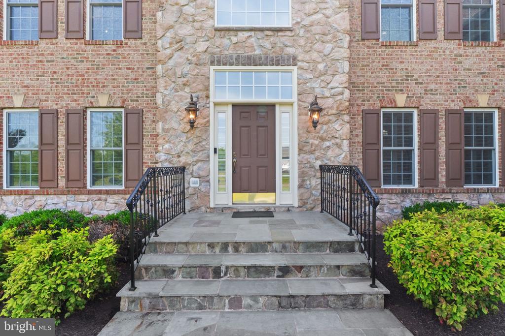 6962 EMMA CT, WARRENTON, Virginia 20187, 5 Bedrooms Bedrooms, ,4 BathroomsBathrooms,Residential,6962 EMMA CT,VAFQ2021620 MLS # VAFQ2021620 6962 EMMA CT, WARRENTON, Virginia 20187, 5 Bedrooms Bedrooms, ,4 BathroomsBathrooms,Residential,6962 EMMA CT,VAFQ2021620 MLS # VAFQ2021620