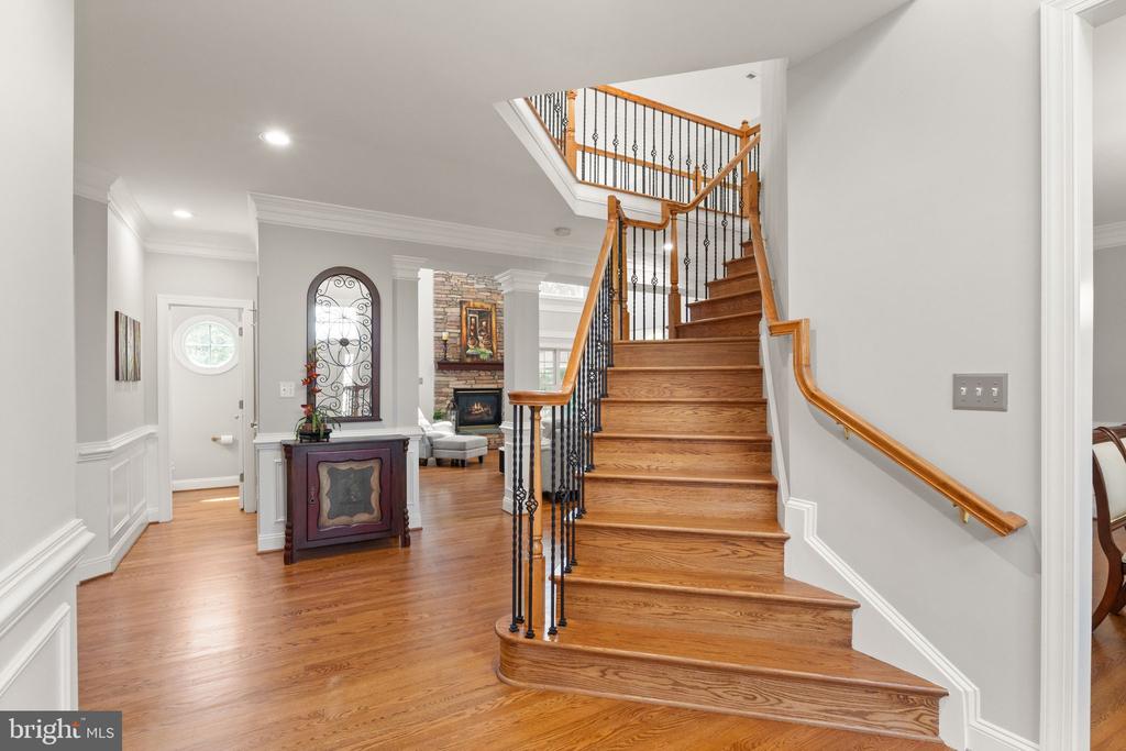 6962 EMMA CT, WARRENTON, Virginia 20187, 5 Bedrooms Bedrooms, ,4 BathroomsBathrooms,Residential,6962 EMMA CT,VAFQ2021620 MLS # VAFQ2021620 6962 EMMA CT, WARRENTON, Virginia 20187, 5 Bedrooms Bedrooms, ,4 BathroomsBathrooms,Residential,6962 EMMA CT,VAFQ2021620 MLS # VAFQ2021620