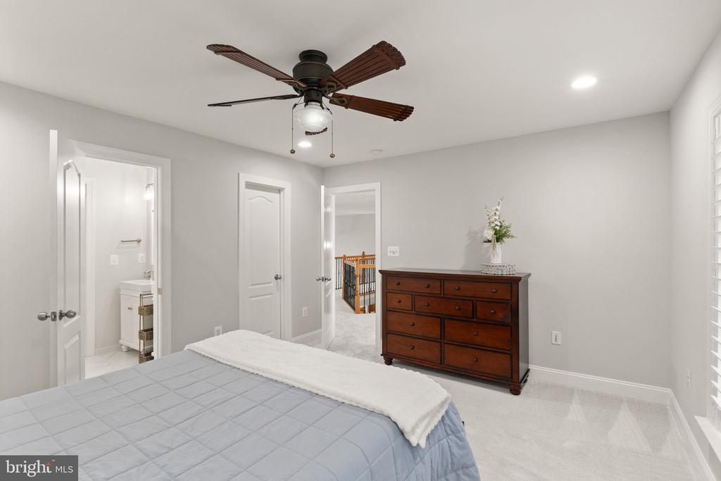 6962 EMMA CT, WARRENTON, Virginia 20187, 5 Bedrooms Bedrooms, ,4 BathroomsBathrooms,Residential,6962 EMMA CT,VAFQ2021620 MLS # VAFQ2021620 6962 EMMA CT, WARRENTON, Virginia 20187, 5 Bedrooms Bedrooms, ,4 BathroomsBathrooms,Residential,6962 EMMA CT,VAFQ2021620 MLS # VAFQ2021620