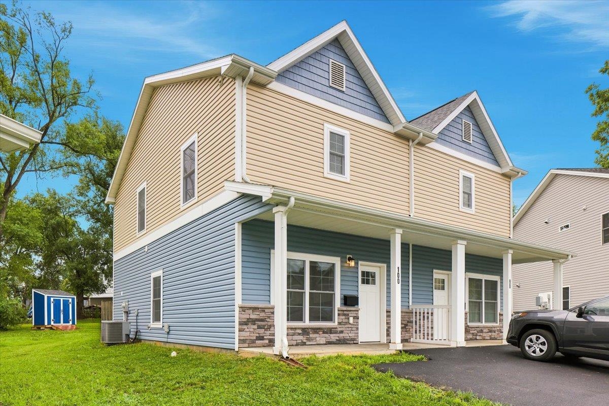 100 SUTER ST, HARRISONBURG, Virginia 22802, 3 Bedrooms Bedrooms, ,2 BathroomsBathrooms,Residential,100 SUTER ST,677589 MLS # 677589
