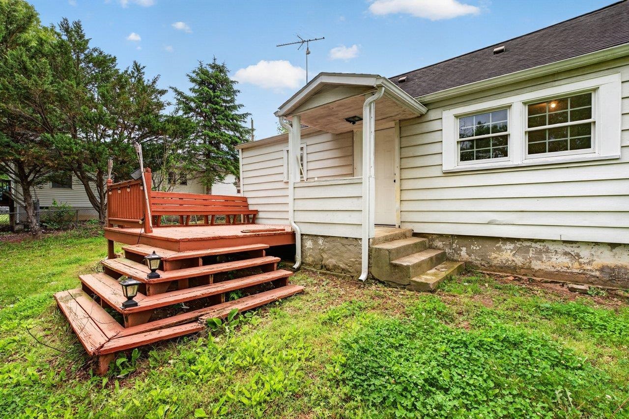 16863 E PROSPECT AVE, ELKTON, Virginia 22827, 3 Bedrooms Bedrooms, ,1 BathroomBathrooms,Residential,16863 E PROSPECT AVE,677602 MLS # 677602 16863 E PROSPECT AVE, ELKTON, Virginia 22827, 3 Bedrooms Bedrooms, ,1 BathroomBathrooms,Residential,16863 E PROSPECT AVE,677602 MLS # 677602