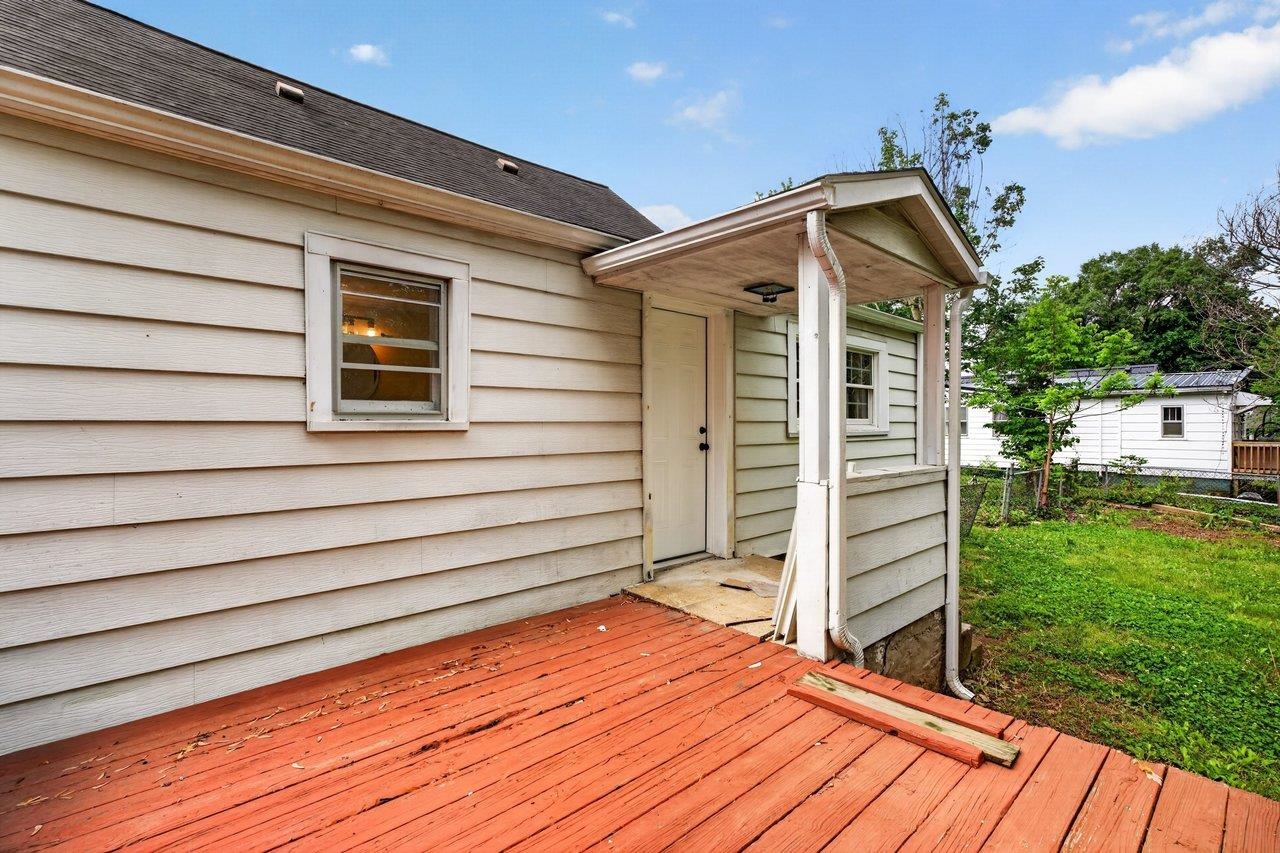 16863 E PROSPECT AVE, ELKTON, Virginia 22827, 3 Bedrooms Bedrooms, ,1 BathroomBathrooms,Residential,16863 E PROSPECT AVE,677602 MLS # 677602 16863 E PROSPECT AVE, ELKTON, Virginia 22827, 3 Bedrooms Bedrooms, ,1 BathroomBathrooms,Residential,16863 E PROSPECT AVE,677602 MLS # 677602