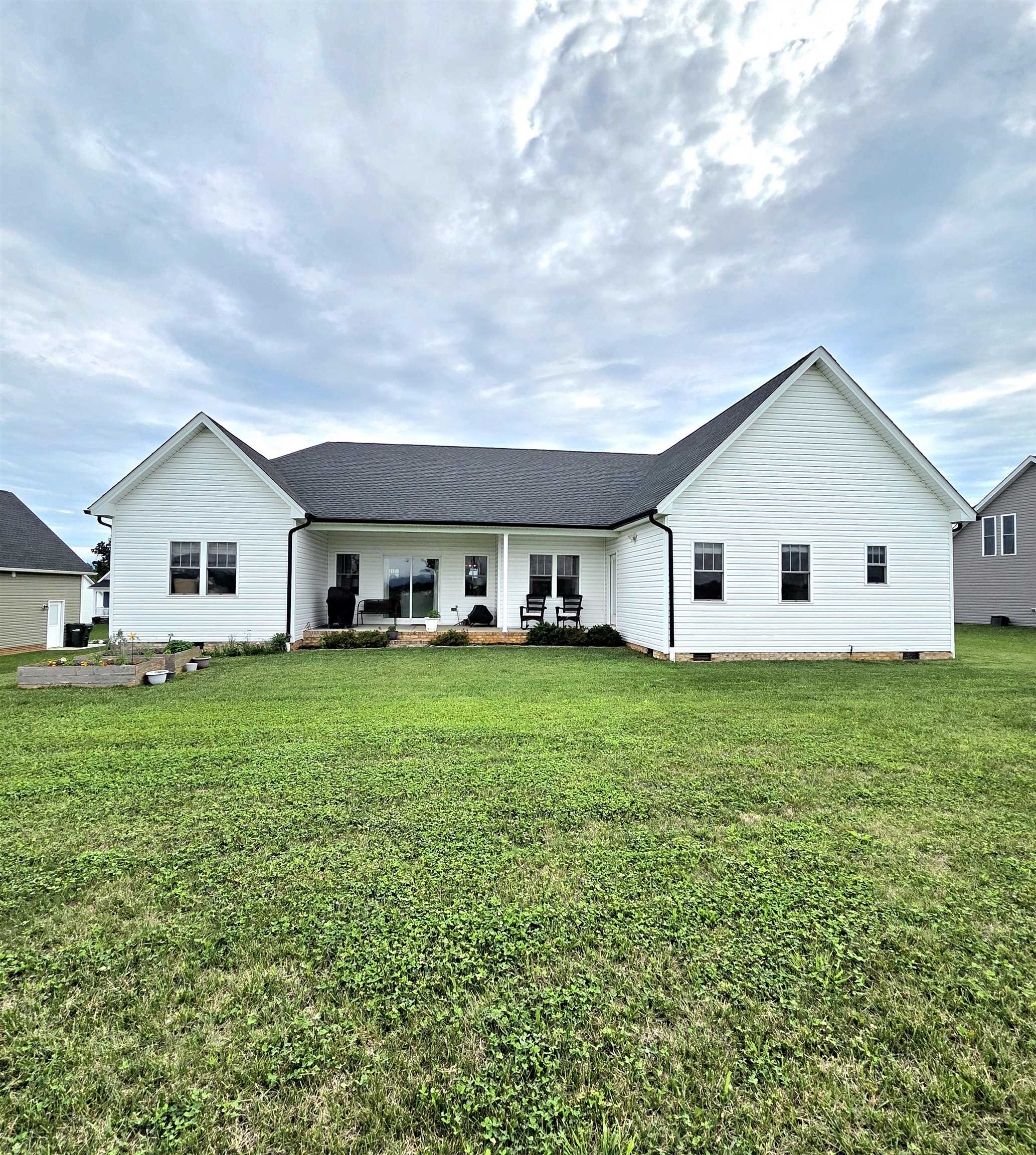 173 TOMASVILLE DR, WAYNESBORO, Virginia 22980, 4 Bedrooms Bedrooms, ,2 BathroomsBathrooms,Residential,173 TOMASVILLE DR,677609 MLS # 677609 173 TOMASVILLE DR, WAYNESBORO, Virginia 22980, 4 Bedrooms Bedrooms, ,2 BathroomsBathrooms,Residential,173 TOMASVILLE DR,677609 MLS # 677609