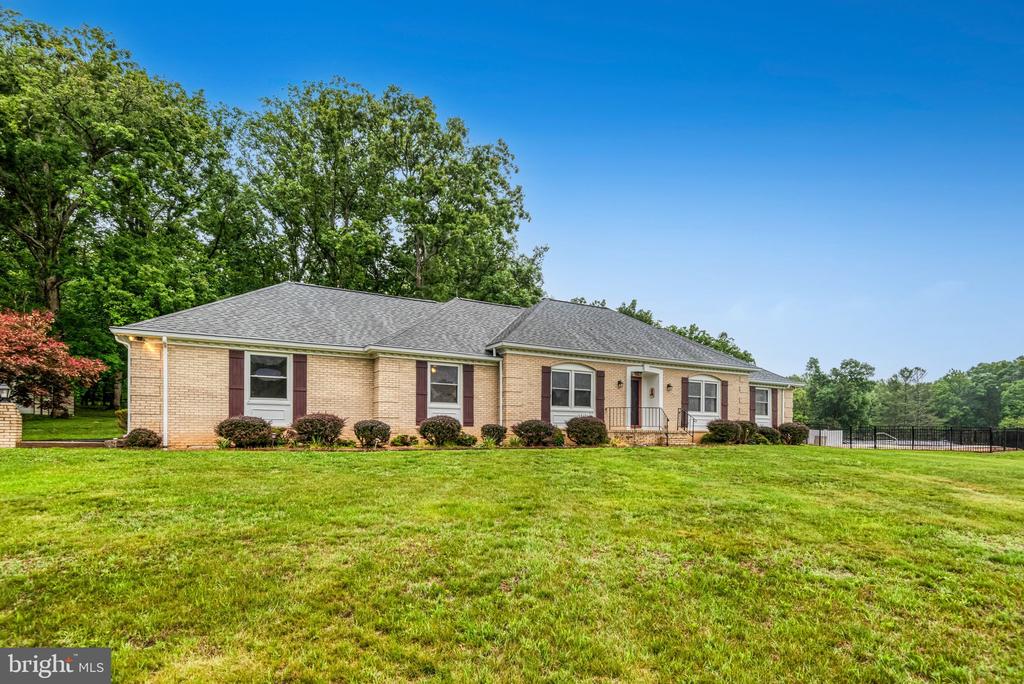 7961 LEEDS MANOR ROAD RD, MARSHALL, Virginia 20115, 3 Bedrooms Bedrooms, ,2 BathroomsBathrooms,Residential,7961 LEEDS MANOR ROAD RD,VAFQ2021662 MLS # VAFQ2021662 7961 LEEDS MANOR ROAD RD, MARSHALL, Virginia 20115, 3 Bedrooms Bedrooms, ,2 BathroomsBathrooms,Residential,7961 LEEDS MANOR ROAD RD,VAFQ2021662 MLS # VAFQ2021662