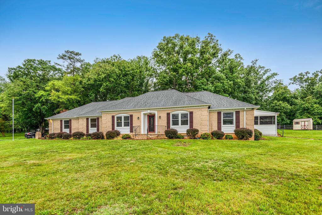 7961 LEEDS MANOR ROAD RD, MARSHALL, Virginia 20115, 3 Bedrooms Bedrooms, ,2 BathroomsBathrooms,Residential,7961 LEEDS MANOR ROAD RD,VAFQ2021662 MLS # VAFQ2021662 7961 LEEDS MANOR ROAD RD, MARSHALL, Virginia 20115, 3 Bedrooms Bedrooms, ,2 BathroomsBathrooms,Residential,7961 LEEDS MANOR ROAD RD,VAFQ2021662 MLS # VAFQ2021662