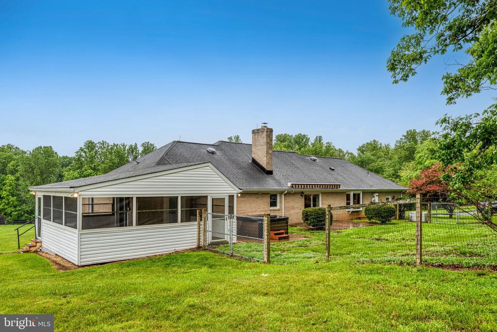 7961 LEEDS MANOR ROAD RD, MARSHALL, Virginia 20115, 3 Bedrooms Bedrooms, ,2 BathroomsBathrooms,Residential,7961 LEEDS MANOR ROAD RD,VAFQ2021662 MLS # VAFQ2021662 7961 LEEDS MANOR ROAD RD, MARSHALL, Virginia 20115, 3 Bedrooms Bedrooms, ,2 BathroomsBathrooms,Residential,7961 LEEDS MANOR ROAD RD,VAFQ2021662 MLS # VAFQ2021662
