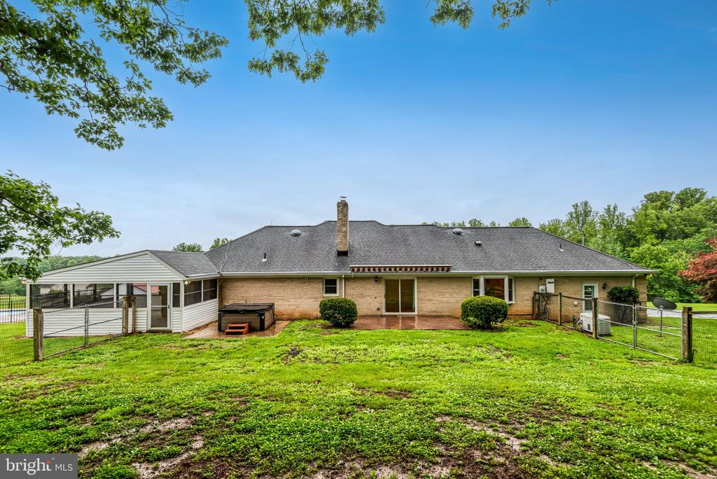 7961 LEEDS MANOR ROAD RD, MARSHALL, Virginia 20115, 3 Bedrooms Bedrooms, ,2 BathroomsBathrooms,Residential,7961 LEEDS MANOR ROAD RD,VAFQ2021662 MLS # VAFQ2021662 7961 LEEDS MANOR ROAD RD, MARSHALL, Virginia 20115, 3 Bedrooms Bedrooms, ,2 BathroomsBathrooms,Residential,7961 LEEDS MANOR ROAD RD,VAFQ2021662 MLS # VAFQ2021662