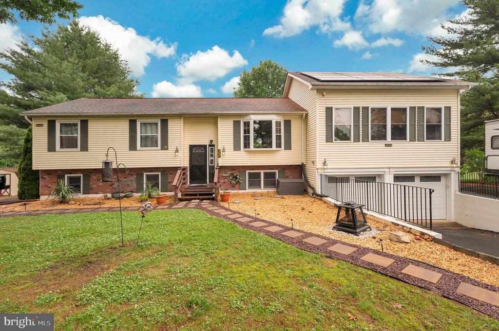 8908 JENNINGS LN, SPOTSYLVANIA, Virginia 22551, 5 Bedrooms Bedrooms, ,2 BathroomsBathrooms,Residential,8908 JENNINGS LN,VASP2042190 MLS # VASP2042190