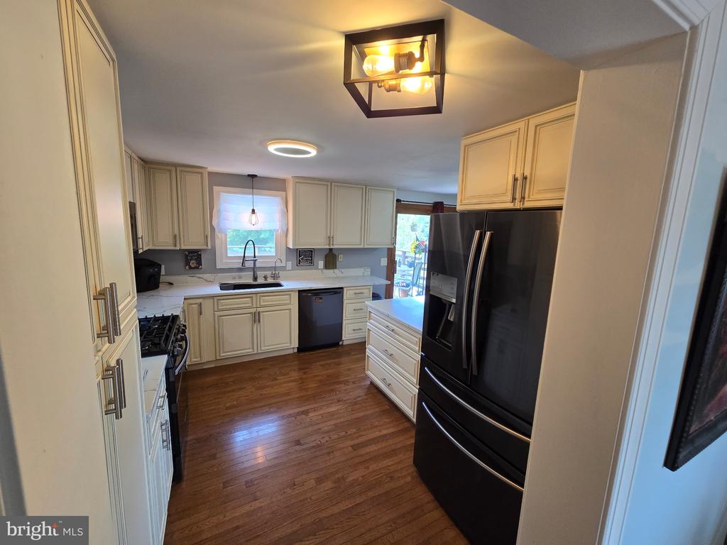 8908 JENNINGS LN, SPOTSYLVANIA, Virginia 22551, 5 Bedrooms Bedrooms, ,2 BathroomsBathrooms,Residential,8908 JENNINGS LN,VASP2042190 MLS # VASP2042190 8908 JENNINGS LN, SPOTSYLVANIA, Virginia 22551, 5 Bedrooms Bedrooms, ,2 BathroomsBathrooms,Residential,8908 JENNINGS LN,VASP2042190 MLS # VASP2042190