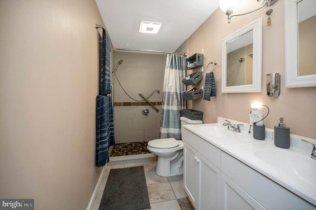 8908 JENNINGS LN, SPOTSYLVANIA, Virginia 22551, 5 Bedrooms Bedrooms, ,2 BathroomsBathrooms,Residential,8908 JENNINGS LN,VASP2042190 MLS # VASP2042190 8908 JENNINGS LN, SPOTSYLVANIA, Virginia 22551, 5 Bedrooms Bedrooms, ,2 BathroomsBathrooms,Residential,8908 JENNINGS LN,VASP2042190 MLS # VASP2042190