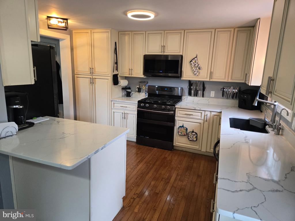 8908 JENNINGS LN, SPOTSYLVANIA, Virginia 22551, 5 Bedrooms Bedrooms, ,2 BathroomsBathrooms,Residential,8908 JENNINGS LN,VASP2042190 MLS # VASP2042190