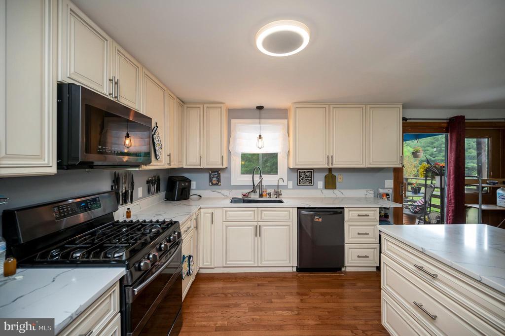 8908 JENNINGS LN, SPOTSYLVANIA, Virginia 22551, 5 Bedrooms Bedrooms, ,2 BathroomsBathrooms,Residential,8908 JENNINGS LN,VASP2042190 MLS # VASP2042190