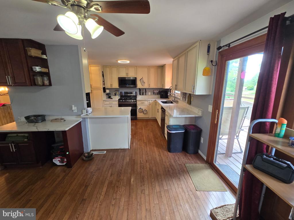 8908 JENNINGS LN, SPOTSYLVANIA, Virginia 22551, 5 Bedrooms Bedrooms, ,2 BathroomsBathrooms,Residential,8908 JENNINGS LN,VASP2042190 MLS # VASP2042190