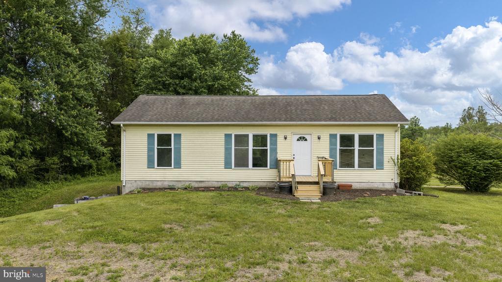 9 PAYNE LN, AMISSVILLE, Virginia 20106, 3 Bedrooms Bedrooms, ,2 BathroomsBathrooms,Residential,9 PAYNE LN,VARP2002666 MLS # VARP2002666 9 PAYNE LN, AMISSVILLE, Virginia 20106, 3 Bedrooms Bedrooms, ,2 BathroomsBathrooms,Residential,9 PAYNE LN,VARP2002666 MLS # VARP2002666