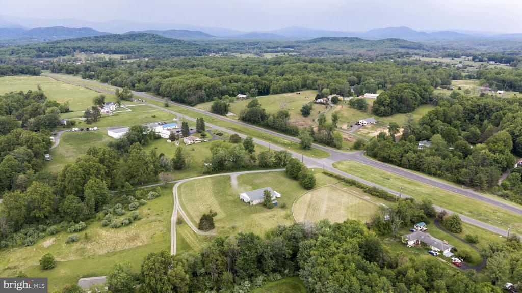 9 PAYNE LN, AMISSVILLE, Virginia 20106, 3 Bedrooms Bedrooms, ,2 BathroomsBathrooms,Residential,9 PAYNE LN,VARP2002666 MLS # VARP2002666 9 PAYNE LN, AMISSVILLE, Virginia 20106, 3 Bedrooms Bedrooms, ,2 BathroomsBathrooms,Residential,9 PAYNE LN,VARP2002666 MLS # VARP2002666