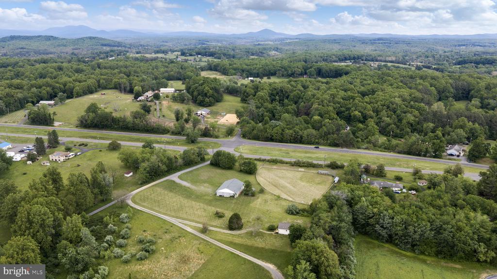 9 PAYNE LN, AMISSVILLE, Virginia 20106, 3 Bedrooms Bedrooms, ,2 BathroomsBathrooms,Residential,9 PAYNE LN,VARP2002666 MLS # VARP2002666 9 PAYNE LN, AMISSVILLE, Virginia 20106, 3 Bedrooms Bedrooms, ,2 BathroomsBathrooms,Residential,9 PAYNE LN,VARP2002666 MLS # VARP2002666