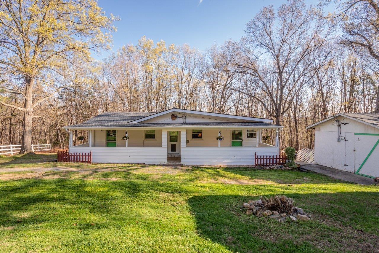 160 GALE LN, STANLEY, Virginia 22851, 2 Bedrooms Bedrooms, ,2 BathroomsBathrooms,Residential,160 GALE LN,675572 MLS # 675572