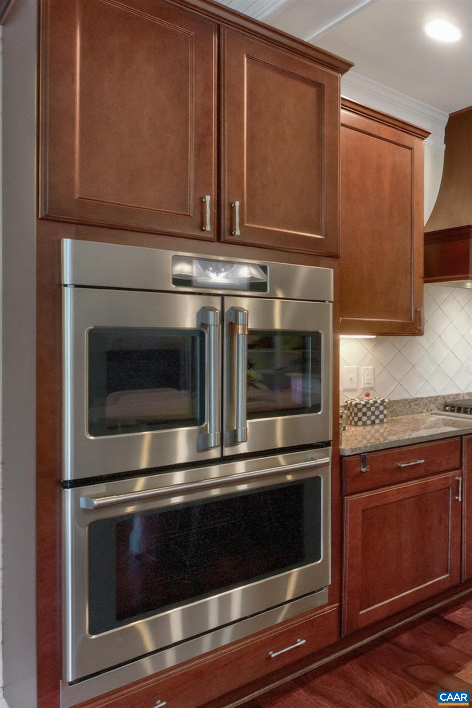 GE Cafe-style double wall oven GE Cafe-style double wall oven