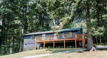 4770 COVE GARDEN RD, NORTH GARDEN, Virginia 22959, 3 Bedrooms Bedrooms, ,2 BathroomsBathrooms,Residential,4770 COVE GARDEN RD,677372 MLS # 677372