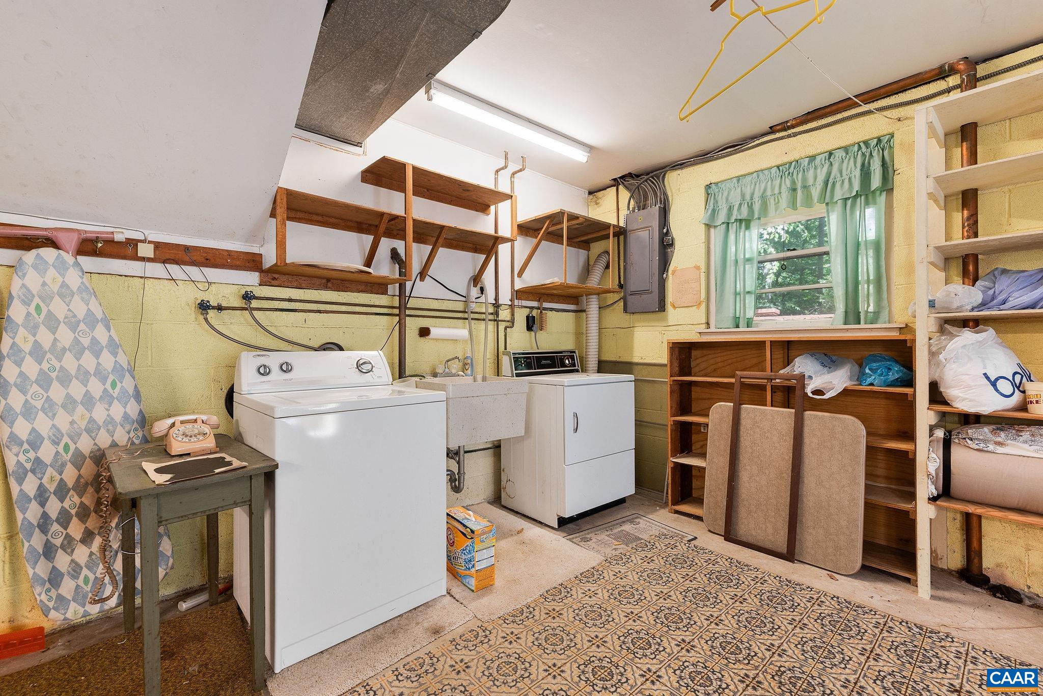 2514 HILLWOOD PL, CHARLOTTESVILLE, Virginia 22901, 4 Bedrooms Bedrooms, ,2 BathroomsBathrooms,Residential,2514 HILLWOOD PL,677542 MLS # 677542 2514 HILLWOOD PL, CHARLOTTESVILLE, Virginia 22901, 4 Bedrooms Bedrooms, ,2 BathroomsBathrooms,Residential,2514 HILLWOOD PL,677542 MLS # 677542
