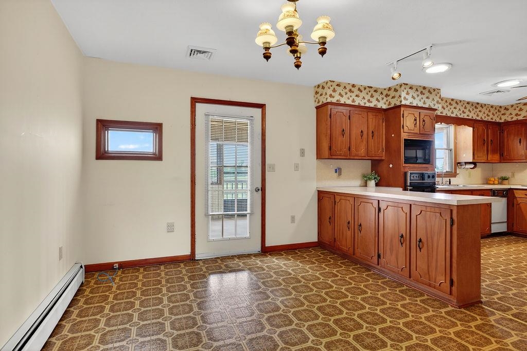 150 BATTLEFIELD RD, WAYNESBORO, Virginia 22980, 3 Bedrooms Bedrooms, ,2 BathroomsBathrooms,Residential,150 BATTLEFIELD RD,677622 MLS # 677622