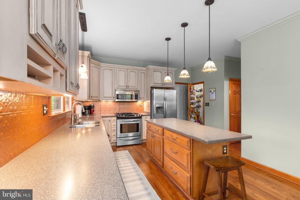 7931 GOLD LEAF CIR, SPOTSYLVANIA, Virginia 22551, 5 Bedrooms Bedrooms, ,3 BathroomsBathrooms,Residential,7931 GOLD LEAF CIR,VASP2040680 MLS # VASP2040680 7931 GOLD LEAF CIR, SPOTSYLVANIA, Virginia 22551, 5 Bedrooms Bedrooms, ,3 BathroomsBathrooms,Residential,7931 GOLD LEAF CIR,VASP2040680 MLS # VASP2040680