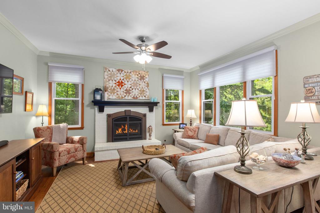 7931 GOLD LEAF CIR, SPOTSYLVANIA, Virginia 22551, 5 Bedrooms Bedrooms, ,3 BathroomsBathrooms,Residential,7931 GOLD LEAF CIR,VASP2040680 MLS # VASP2040680 7931 GOLD LEAF CIR, SPOTSYLVANIA, Virginia 22551, 5 Bedrooms Bedrooms, ,3 BathroomsBathrooms,Residential,7931 GOLD LEAF CIR,VASP2040680 MLS # VASP2040680