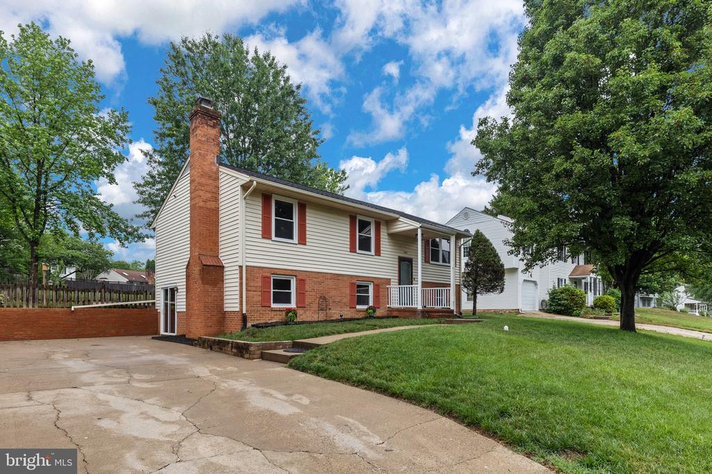 5065 TARA DR, FREDERICKSBURG, Virginia 22407, 4 Bedrooms Bedrooms, ,3 BathroomsBathrooms,Residential,5065 TARA DR,VASP2041944 MLS # VASP2041944 5065 TARA DR, FREDERICKSBURG, Virginia 22407, 4 Bedrooms Bedrooms, ,3 BathroomsBathrooms,Residential,5065 TARA DR,VASP2041944 MLS # VASP2041944