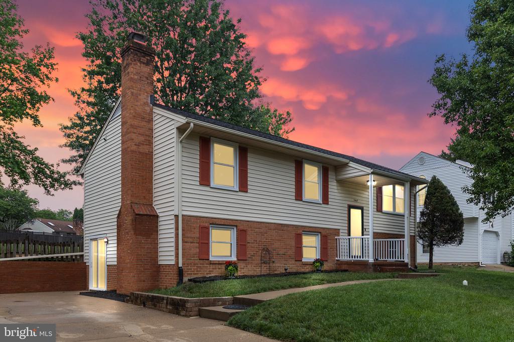 5065 TARA DR, FREDERICKSBURG, Virginia 22407, 4 Bedrooms Bedrooms, ,3 BathroomsBathrooms,Residential,5065 TARA DR,VASP2041944 MLS # VASP2041944 5065 TARA DR, FREDERICKSBURG, Virginia 22407, 4 Bedrooms Bedrooms, ,3 BathroomsBathrooms,Residential,5065 TARA DR,VASP2041944 MLS # VASP2041944