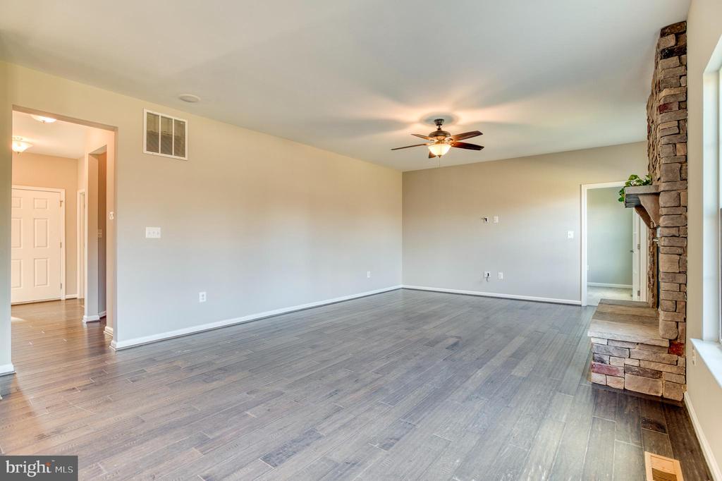 14510 KINGSMILL DR, CULPEPER, Virginia 22701, 4 Bedrooms Bedrooms, ,2 BathroomsBathrooms,Residential,14510 KINGSMILL DR,VACU2013786 MLS # VACU2013786 14510 KINGSMILL DR, CULPEPER, Virginia 22701, 4 Bedrooms Bedrooms, ,2 BathroomsBathrooms,Residential,14510 KINGSMILL DR,VACU2013786 MLS # VACU2013786