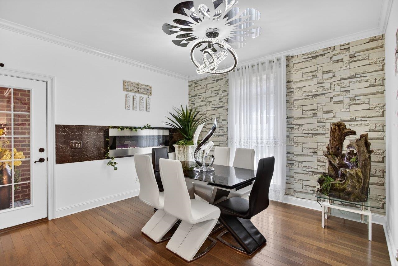 This area is open to the kitchen and has good wall space and plenty of room for a large table This area is open to the kitchen and has good wall space and plenty of room for a large table
