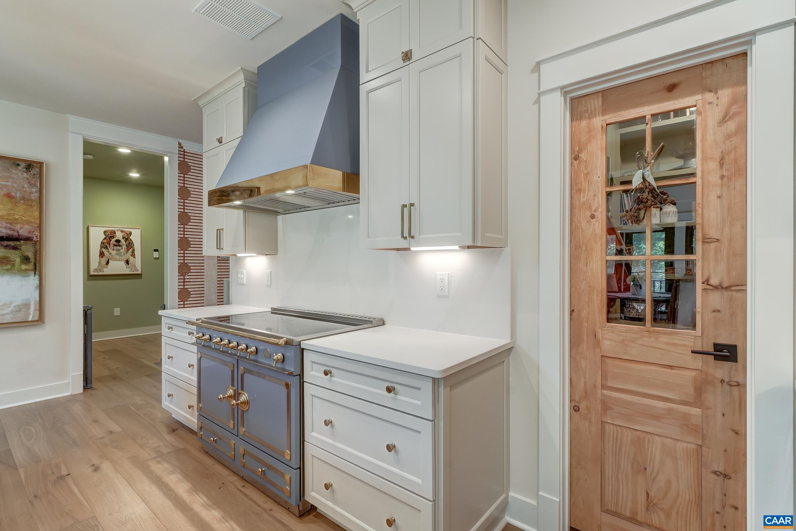 Quartz backsplash too! Quartz backsplash too!