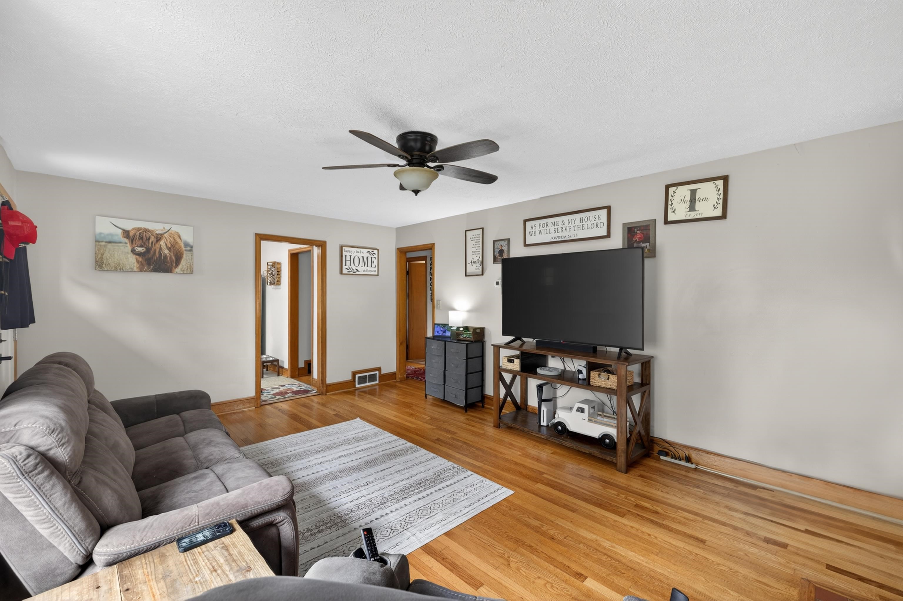 7827 N LEE HWY, RAPHINE, Virginia 24472, 3 Bedrooms Bedrooms, ,1 BathroomBathrooms,Residential,7827 N LEE HWY,677644 MLS # 677644 7827 N LEE HWY, RAPHINE, Virginia 24472, 3 Bedrooms Bedrooms, ,1 BathroomBathrooms,Residential,7827 N LEE HWY,677644 MLS # 677644