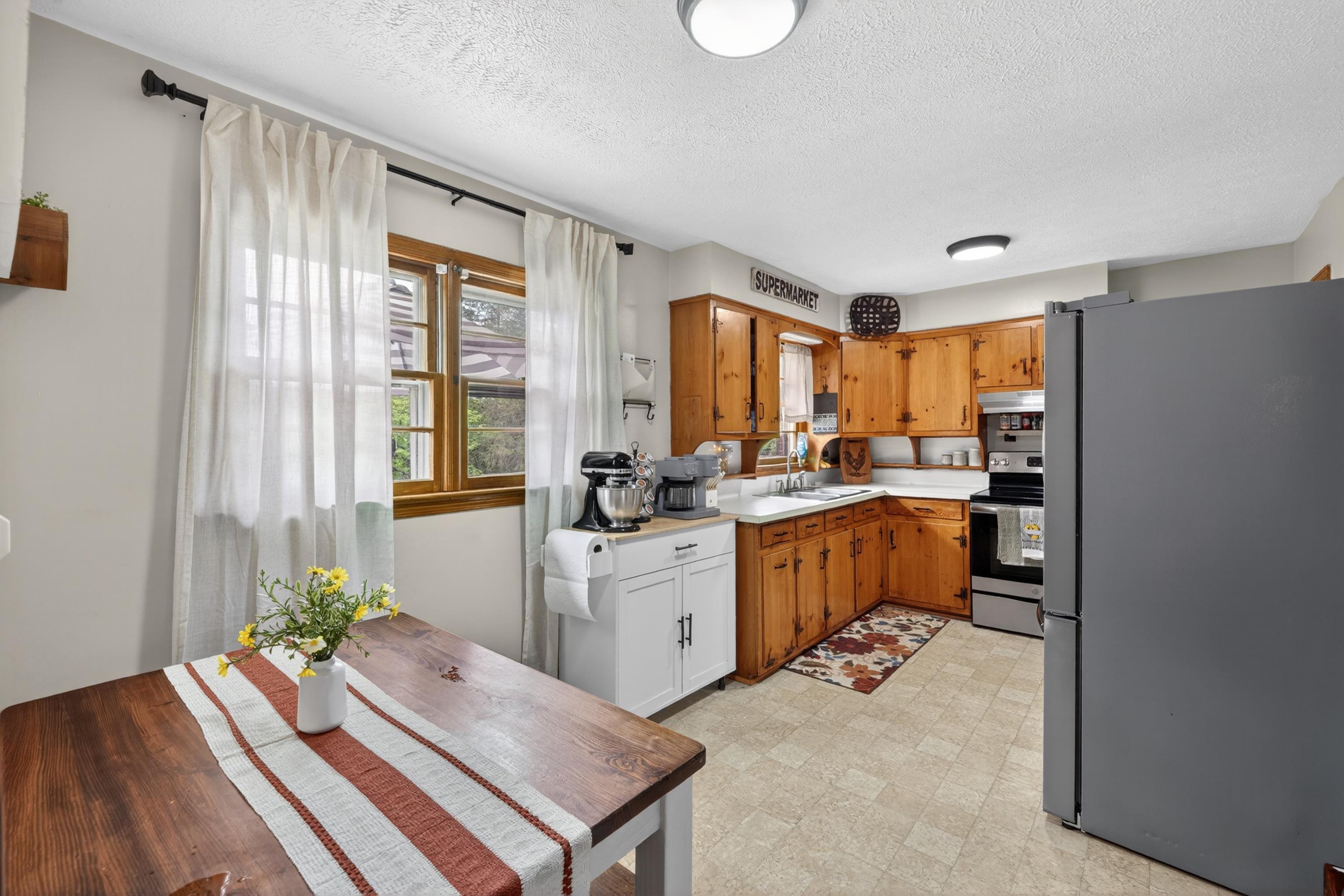 7827 N LEE HWY, RAPHINE, Virginia 24472, 3 Bedrooms Bedrooms, ,1 BathroomBathrooms,Residential,7827 N LEE HWY,677644 MLS # 677644 7827 N LEE HWY, RAPHINE, Virginia 24472, 3 Bedrooms Bedrooms, ,1 BathroomBathrooms,Residential,7827 N LEE HWY,677644 MLS # 677644