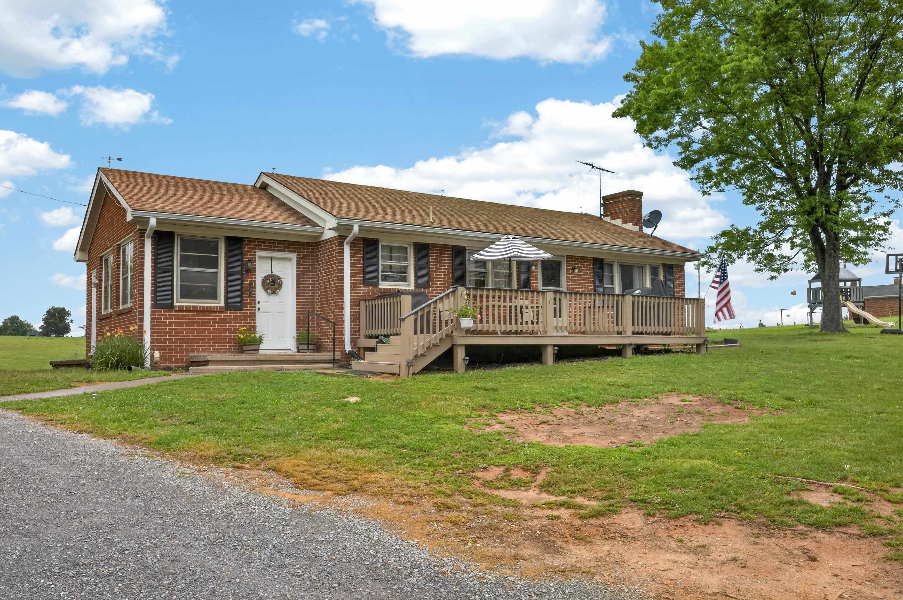 7827 N LEE HWY, RAPHINE, Virginia 24472, 3 Bedrooms Bedrooms, ,1 BathroomBathrooms,Residential,7827 N LEE HWY,677644 MLS # 677644 7827 N LEE HWY, RAPHINE, Virginia 24472, 3 Bedrooms Bedrooms, ,1 BathroomBathrooms,Residential,7827 N LEE HWY,677644 MLS # 677644
