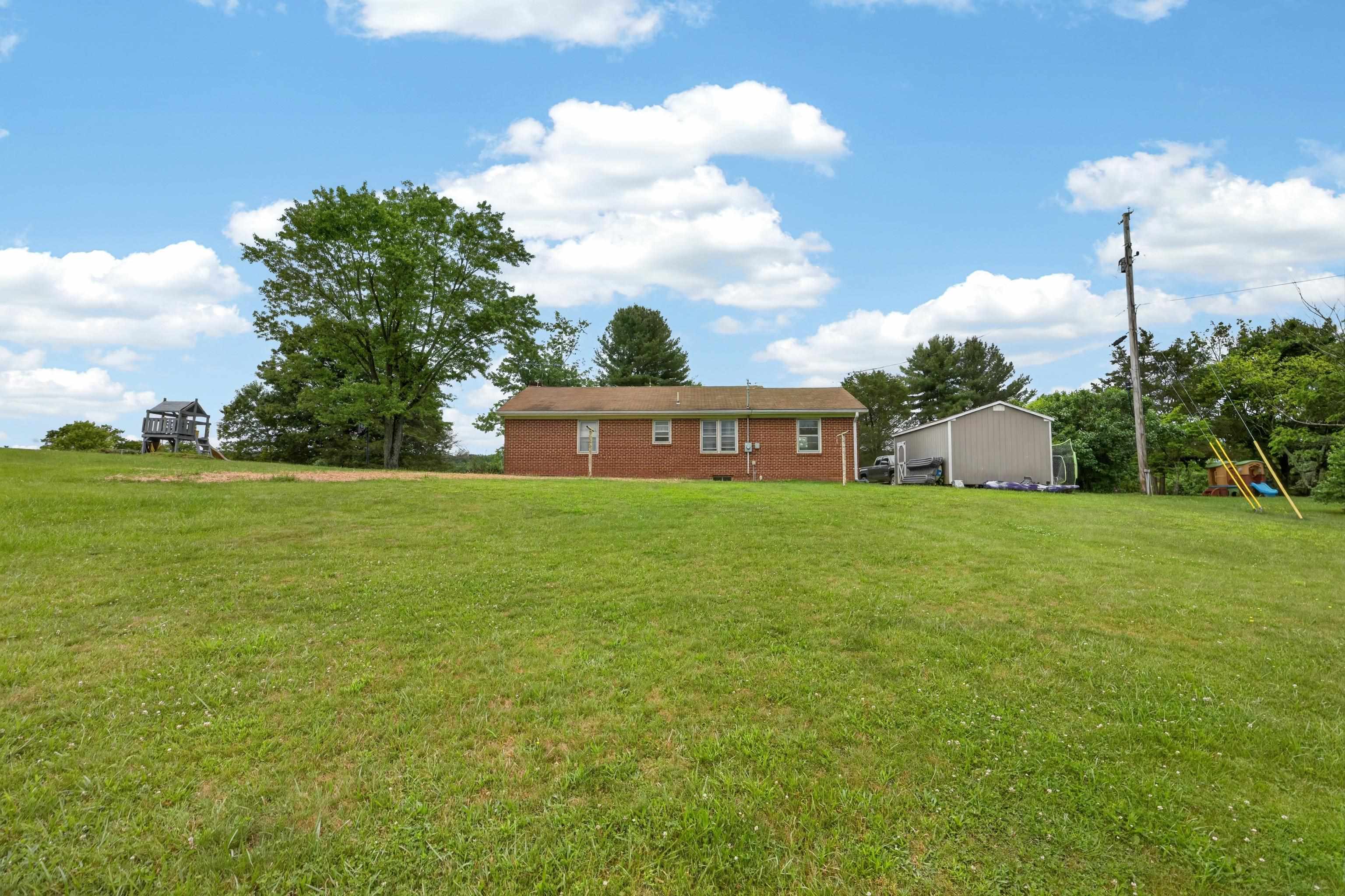 7827 N LEE HWY, RAPHINE, Virginia 24472, 3 Bedrooms Bedrooms, ,1 BathroomBathrooms,Residential,7827 N LEE HWY,677644 MLS # 677644 7827 N LEE HWY, RAPHINE, Virginia 24472, 3 Bedrooms Bedrooms, ,1 BathroomBathrooms,Residential,7827 N LEE HWY,677644 MLS # 677644