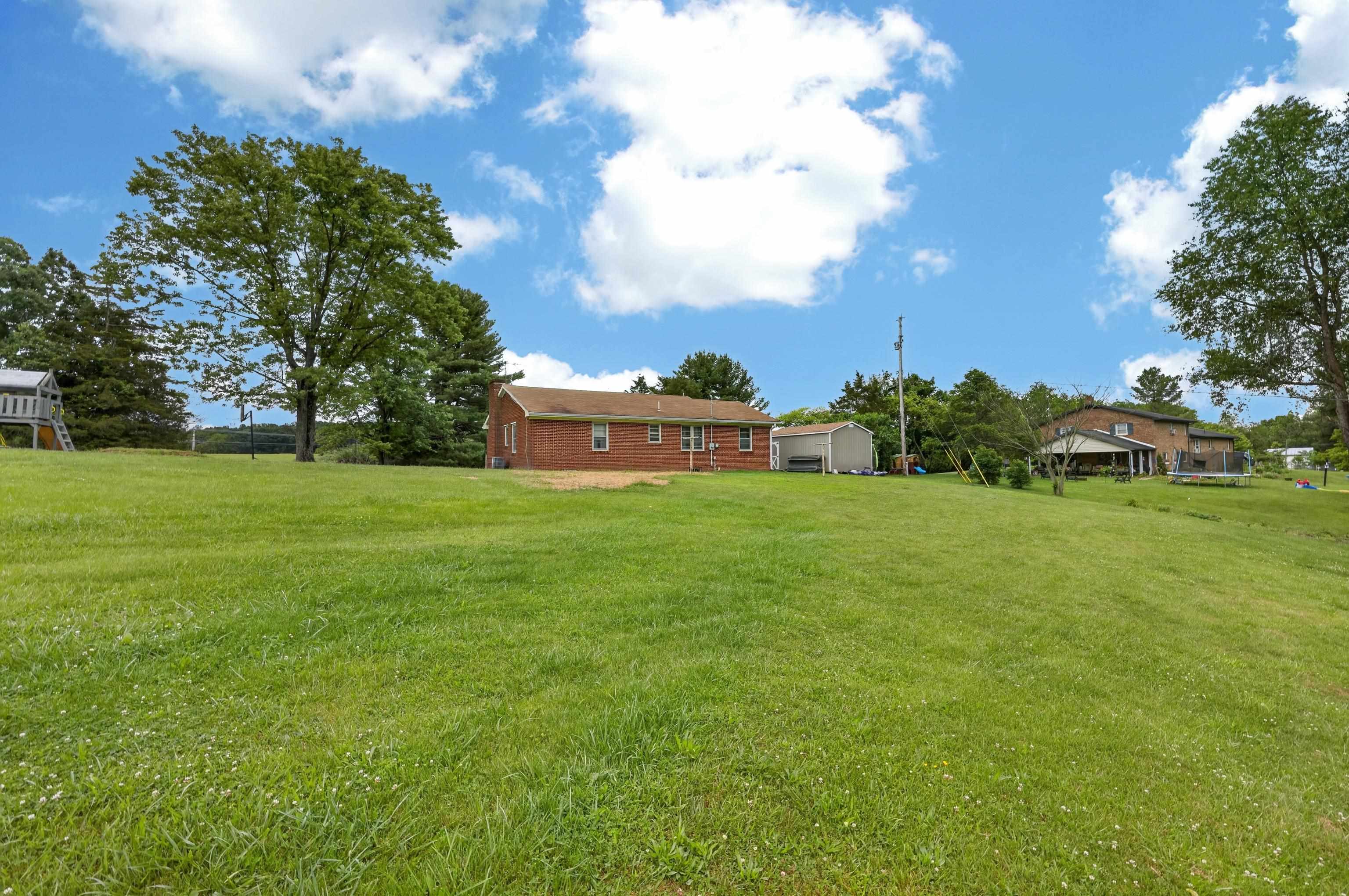 7827 N LEE HWY, RAPHINE, Virginia 24472, 3 Bedrooms Bedrooms, ,1 BathroomBathrooms,Residential,7827 N LEE HWY,677644 MLS # 677644 7827 N LEE HWY, RAPHINE, Virginia 24472, 3 Bedrooms Bedrooms, ,1 BathroomBathrooms,Residential,7827 N LEE HWY,677644 MLS # 677644