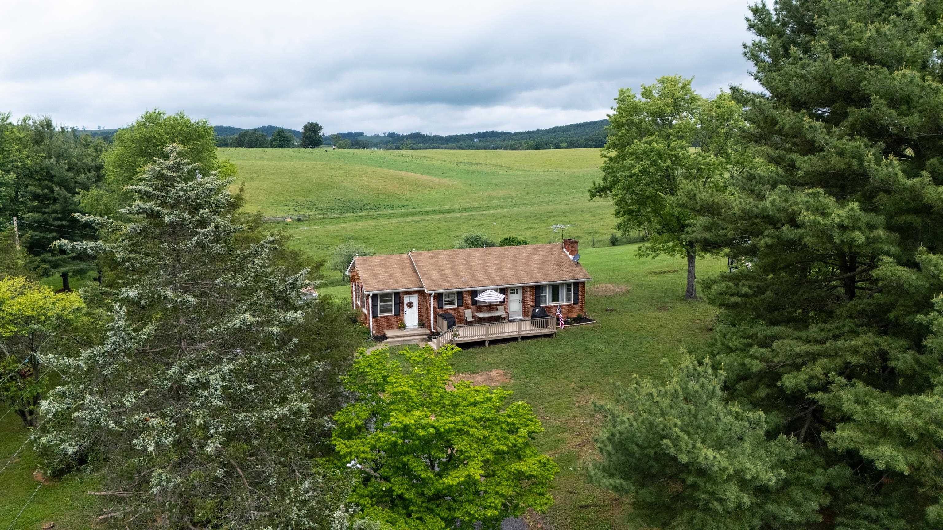 7827 N LEE HWY, RAPHINE, Virginia 24472, 3 Bedrooms Bedrooms, ,1 BathroomBathrooms,Residential,7827 N LEE HWY,677644 MLS # 677644 7827 N LEE HWY, RAPHINE, Virginia 24472, 3 Bedrooms Bedrooms, ,1 BathroomBathrooms,Residential,7827 N LEE HWY,677644 MLS # 677644