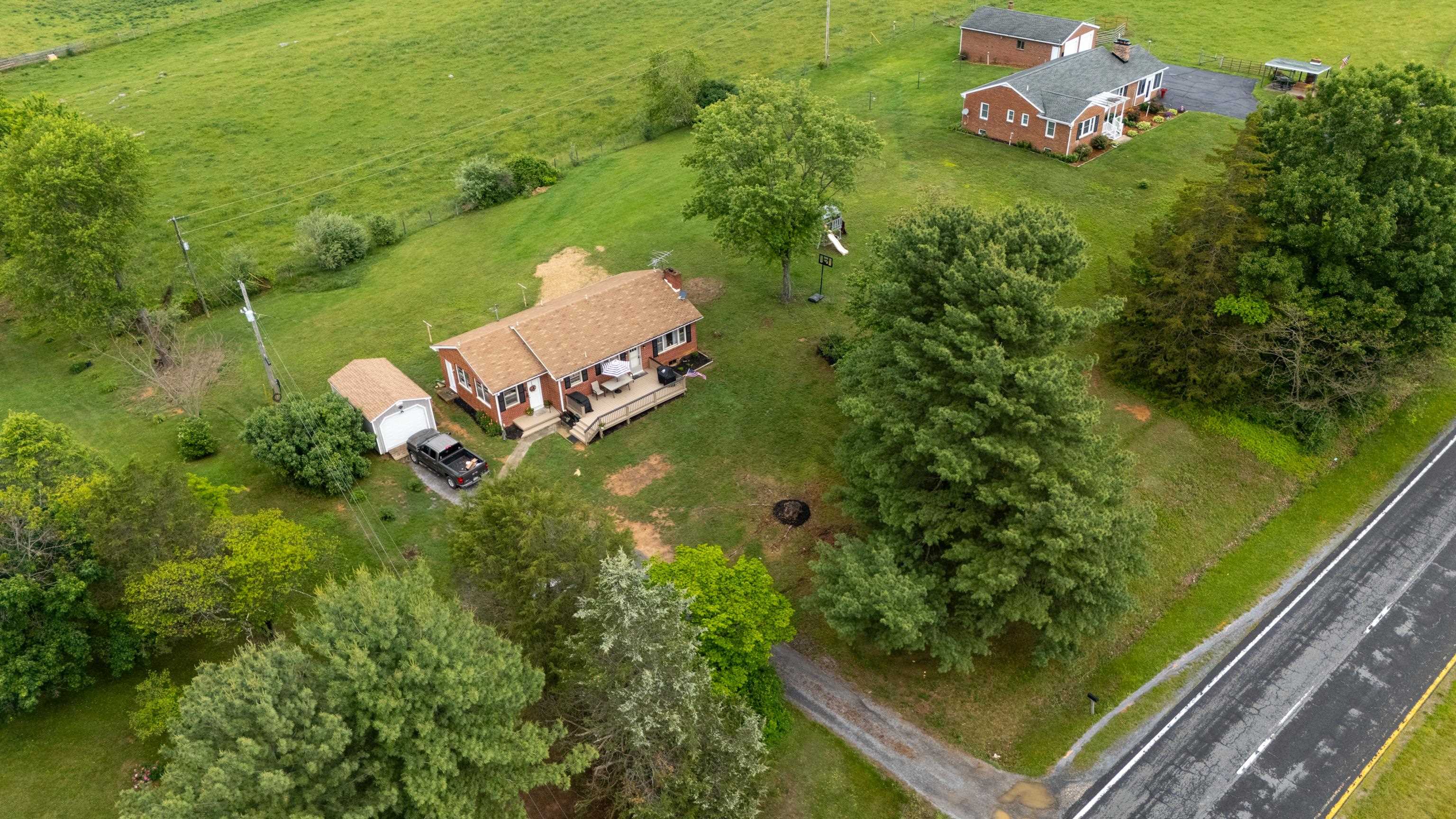 7827 N LEE HWY, RAPHINE, Virginia 24472, 3 Bedrooms Bedrooms, ,1 BathroomBathrooms,Residential,7827 N LEE HWY,677644 MLS # 677644 7827 N LEE HWY, RAPHINE, Virginia 24472, 3 Bedrooms Bedrooms, ,1 BathroomBathrooms,Residential,7827 N LEE HWY,677644 MLS # 677644