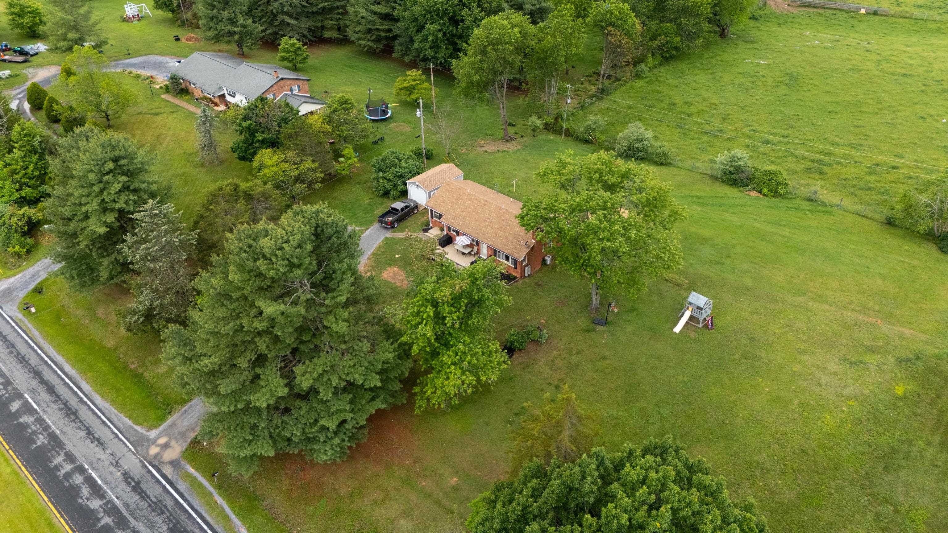 7827 N LEE HWY, RAPHINE, Virginia 24472, 3 Bedrooms Bedrooms, ,1 BathroomBathrooms,Residential,7827 N LEE HWY,677644 MLS # 677644 7827 N LEE HWY, RAPHINE, Virginia 24472, 3 Bedrooms Bedrooms, ,1 BathroomBathrooms,Residential,7827 N LEE HWY,677644 MLS # 677644