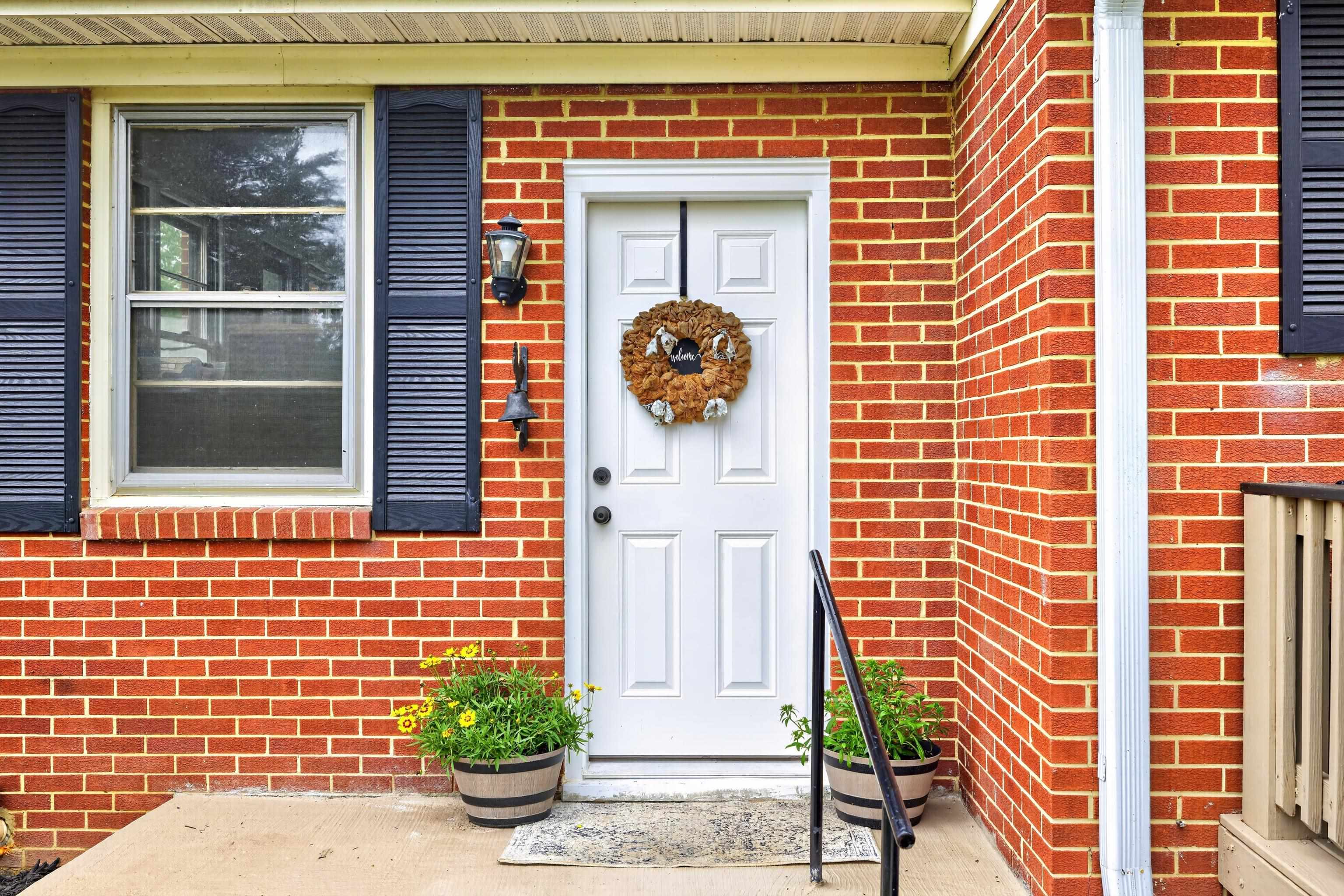 7827 N LEE HWY, RAPHINE, Virginia 24472, 3 Bedrooms Bedrooms, ,1 BathroomBathrooms,Residential,7827 N LEE HWY,677644 MLS # 677644 7827 N LEE HWY, RAPHINE, Virginia 24472, 3 Bedrooms Bedrooms, ,1 BathroomBathrooms,Residential,7827 N LEE HWY,677644 MLS # 677644
