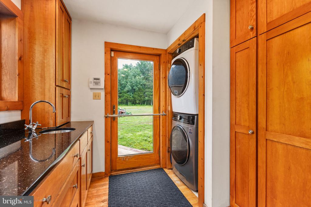 6119 BEACH RD, MIDLAND, Virginia 22728, 3 Bedrooms Bedrooms, ,2 BathroomsBathrooms,Residential,6119 BEACH RD,VAFQ2021888 MLS # VAFQ2021888 6119 BEACH RD, MIDLAND, Virginia 22728, 3 Bedrooms Bedrooms, ,2 BathroomsBathrooms,Residential,6119 BEACH RD,VAFQ2021888 MLS # VAFQ2021888