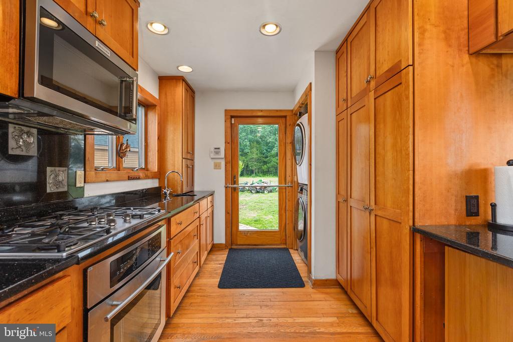 6119 BEACH RD, MIDLAND, Virginia 22728, 3 Bedrooms Bedrooms, ,2 BathroomsBathrooms,Residential,6119 BEACH RD,VAFQ2021888 MLS # VAFQ2021888 6119 BEACH RD, MIDLAND, Virginia 22728, 3 Bedrooms Bedrooms, ,2 BathroomsBathrooms,Residential,6119 BEACH RD,VAFQ2021888 MLS # VAFQ2021888